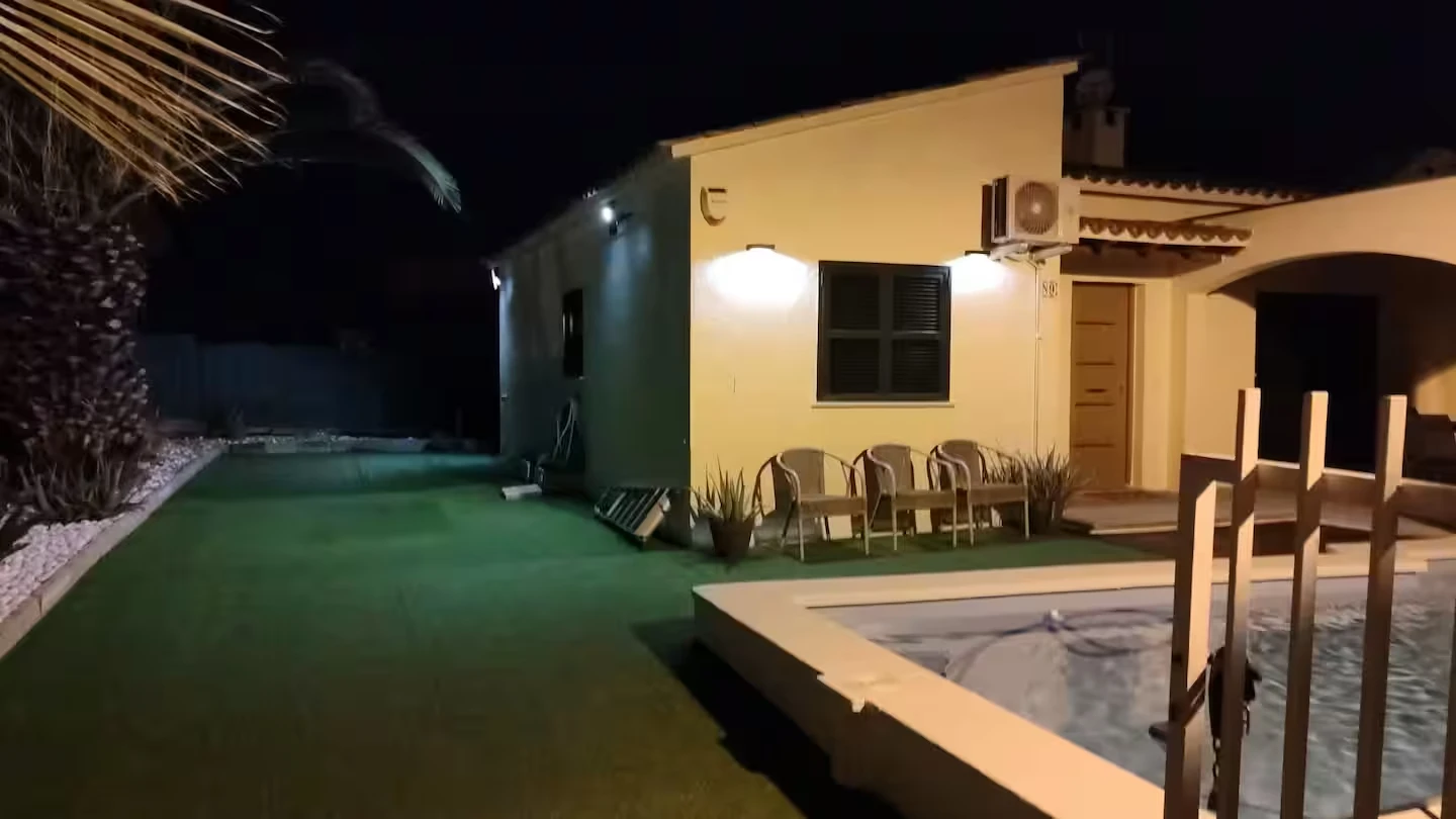 Piscina de noche